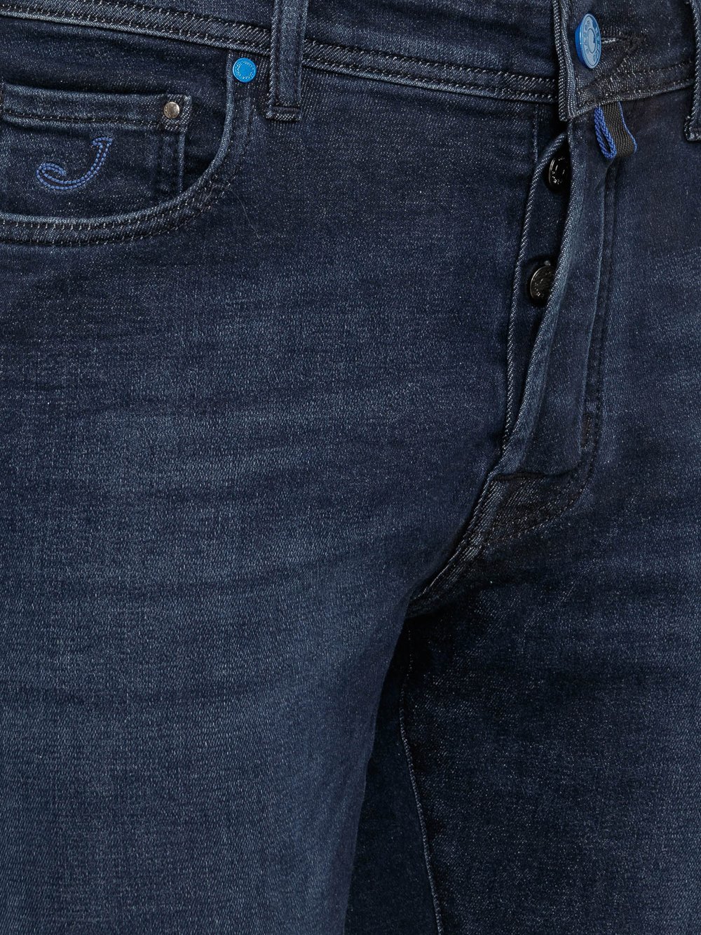 Large 2000000167978 3